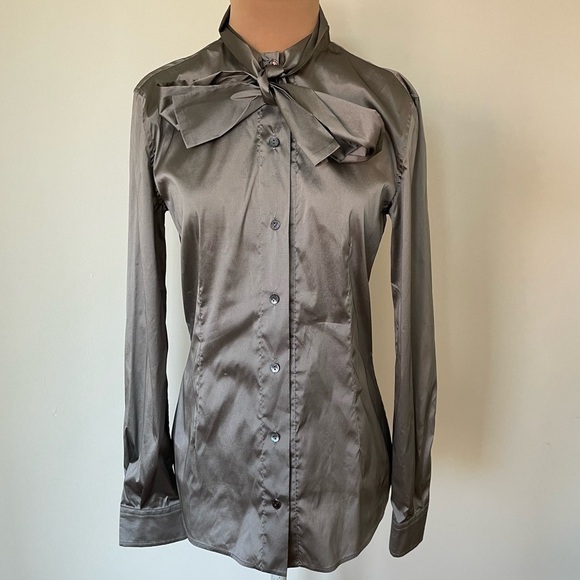 Dolce & Gabbana Silk Blend Tie Neck Button-Up Silver Gray Top EUC Sz IT 38 US 2 - Picture 4 of 12